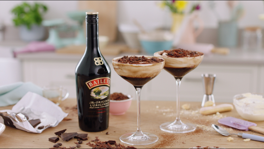 Baileys Tiramisú Martini hero image